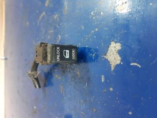 bontott NISSAN MICRA III Központizár Kapcsoló