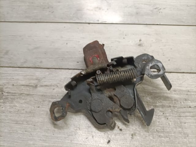 bontott NISSAN MICRA III Motorháztető Zárszerkezet