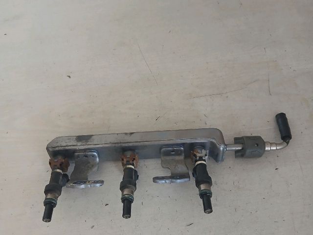 bontott NISSAN MICRA IV Porlasztó Sor / Híd