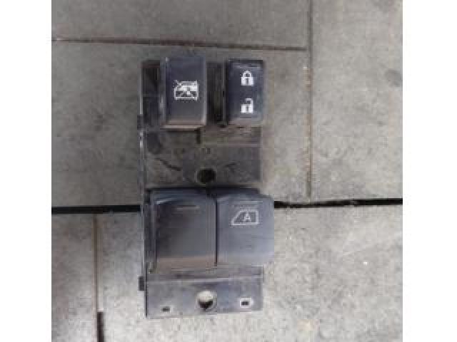 bontott NISSAN MICRA IV Ablakemelő Kapcsoló Négyes / Kettes