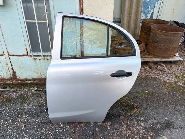 bontott NISSAN MICRA IV Bal hátsó Ajtó (Részeivel)