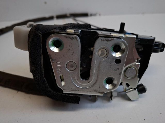 bontott NISSAN MICRA IV Bal hátsó Ajtózár