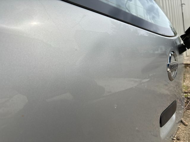 bontott NISSAN MICRA IV Csomagtérajtó (Részeivel)