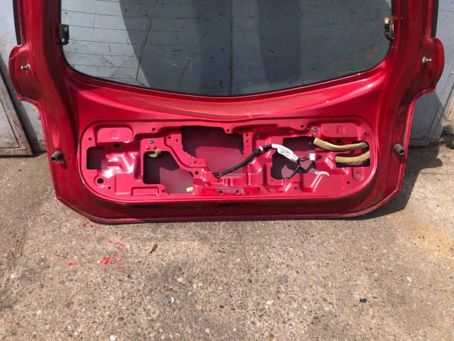 bontott NISSAN MICRA IV Csomagtérajtó (Részeivel)