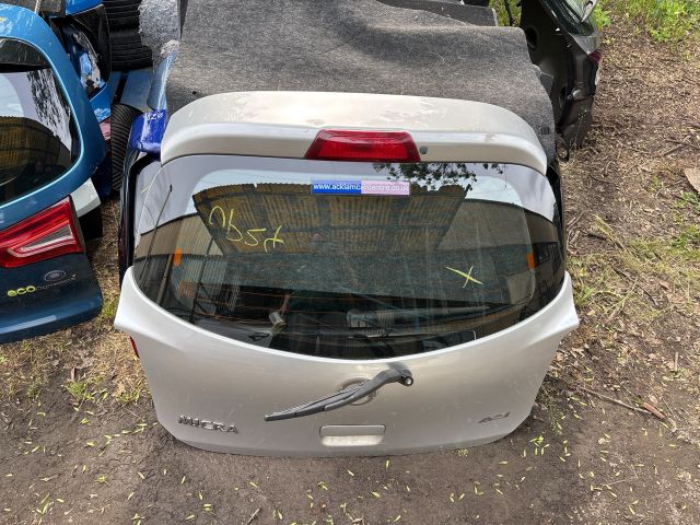 bontott NISSAN MICRA IV Csomagtérajtó (Részeivel)