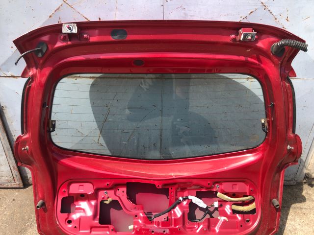 bontott NISSAN MICRA IV Csomagtérajtó (Részeivel)