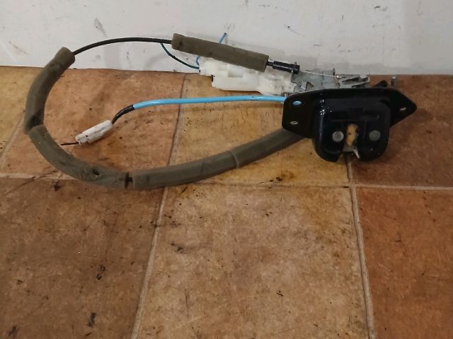 bontott NISSAN MICRA IV Csomagtérajtó Zárszerkezet