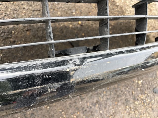 bontott NISSAN MICRA IV Első Lökhárító (Részeivel)