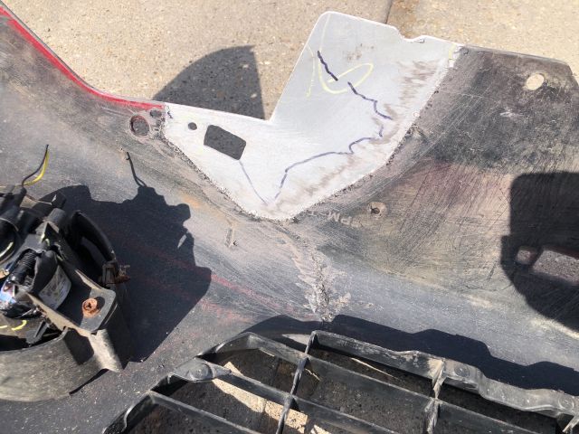 bontott NISSAN MICRA IV Első Lökhárító (Részeivel)