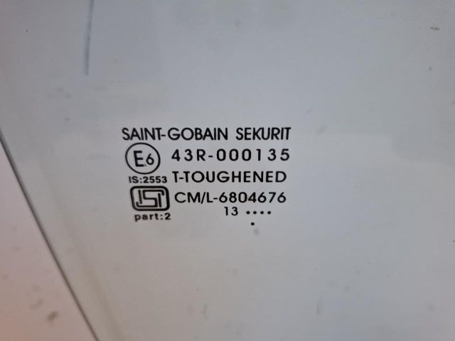 bontott NISSAN MICRA IV Jobb első Ablak