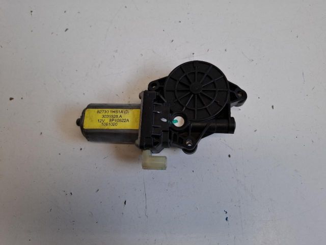 bontott NISSAN MICRA IV Jobb első Ablakemelő Motor