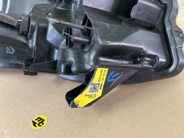 bontott NISSAN MICRA V Jobb Fényszóró