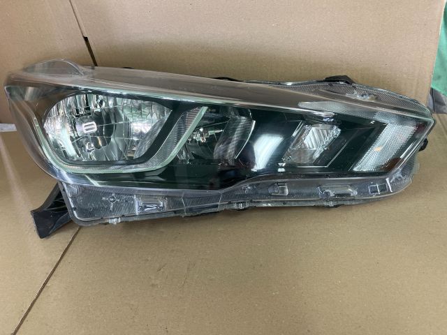 bontott NISSAN MICRA V Jobb Fényszóró