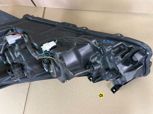 bontott NISSAN MICRA V Jobb Fényszóró