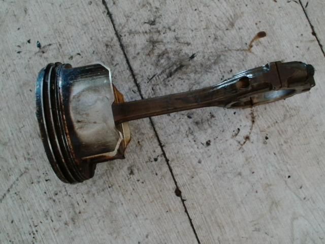 bontott NISSAN MURANO Dugattyú és Hajtókar