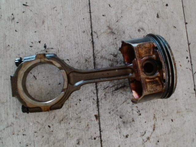 bontott NISSAN MURANO Dugattyú és Hajtókar