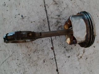 bontott NISSAN MURANO Dugattyú és Hajtókar