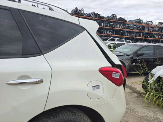 bontott NISSAN MURANO Bal hátsó Sárvédő