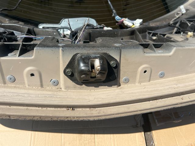 bontott NISSAN MURANO Csomagtérajtó (Üres lemez)