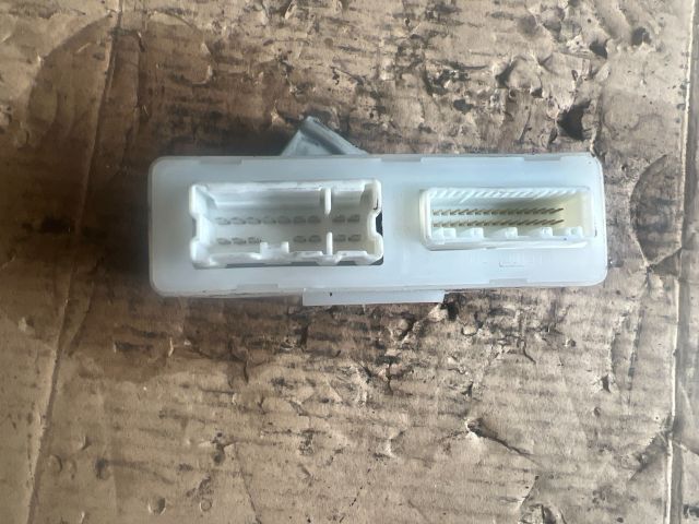 bontott NISSAN MURANO Elektronika (Magában)