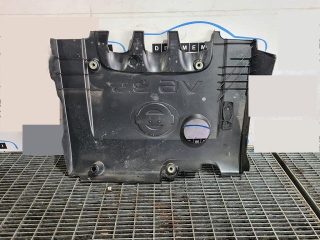 bontott NISSAN MURANO Felső Hűtőburkolat