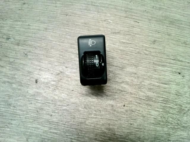 bontott NISSAN MURANO Fényszórómagasság Állító Kapcsoló