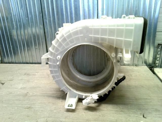 bontott NISSAN MURANO Fűtés Box