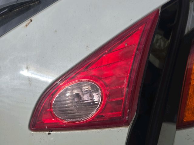 bontott NISSAN MURANO Jobb Belső Hátsó Lámpa