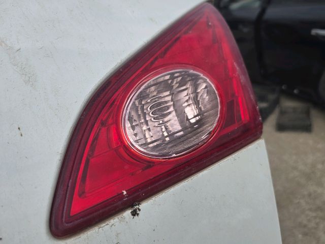 bontott NISSAN MURANO Jobb Belső Hátsó Lámpa