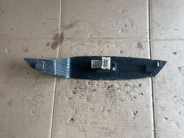 bontott NISSAN MURANO Jobb első Ablakemelő Kapcsoló
