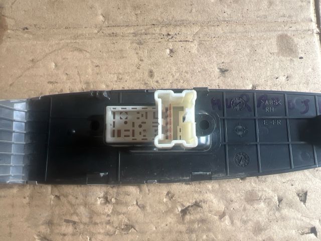 bontott NISSAN MURANO Jobb első Ablakemelő Kapcsoló
