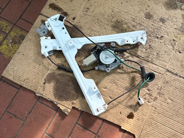 bontott NISSAN MURANO Jobb első Ablakemelő Szerkezet (Elektromos)