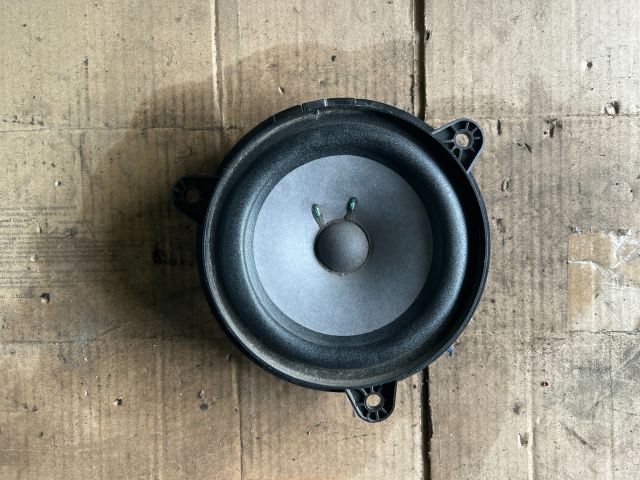 bontott NISSAN MURANO Jobb első Hangszóró