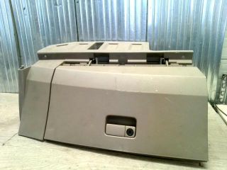 bontott NISSAN MURANO Kesztyűtartó