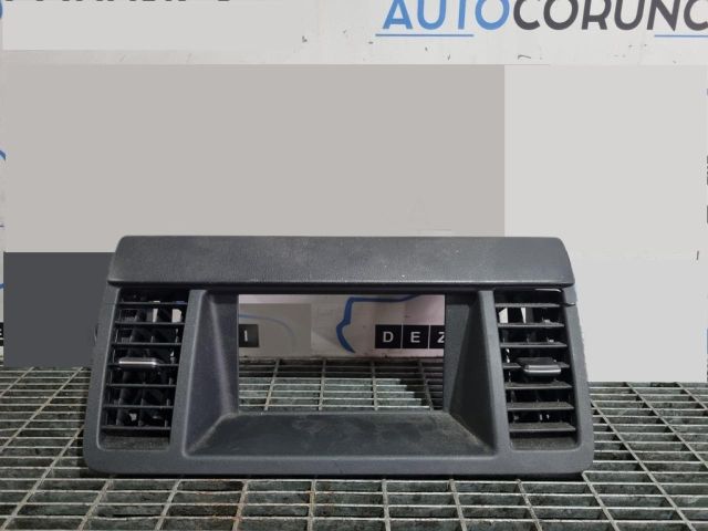 bontott NISSAN MURANO Középső Szellőző