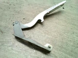 bontott NISSAN MURANO Motorháztető Jobb Zsanér