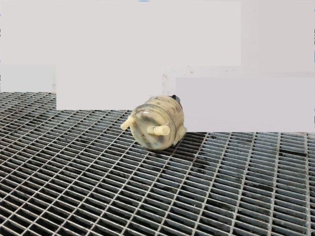 bontott NISSAN MURANO Szervóolaj Tartály