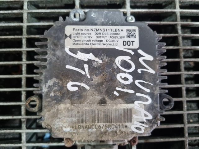 bontott NISSAN MURANO Xenon Trafó