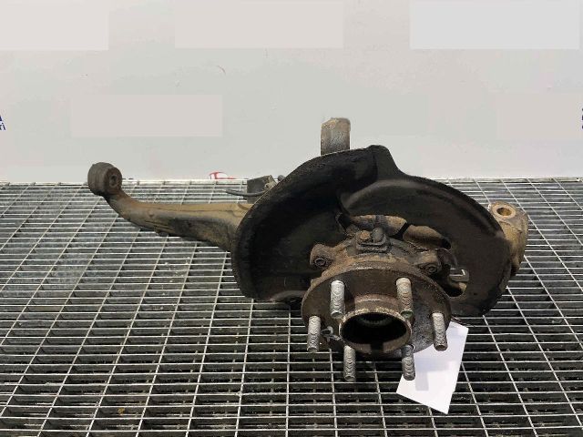 bontott NISSAN NAVARA Jobb első Csonkállvány