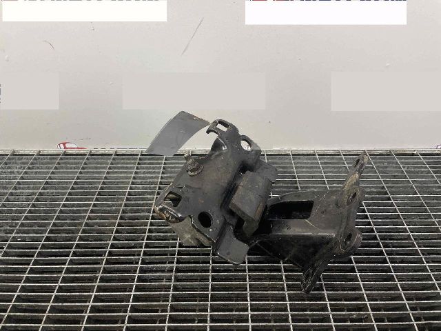 bontott NISSAN NAVARA Motor Tartó Bak (Pozíciófüggetlen)