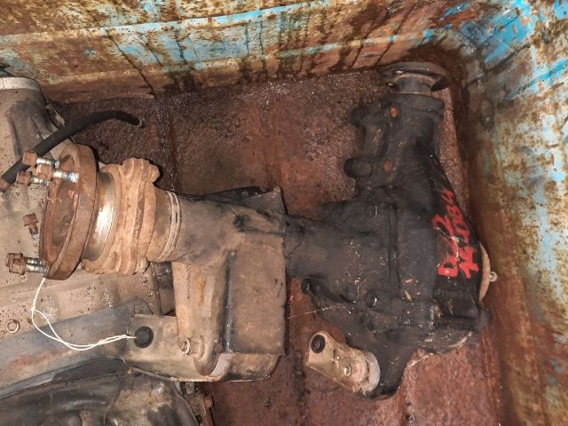 bontott NISSAN NAVARA Első Differenciálmű