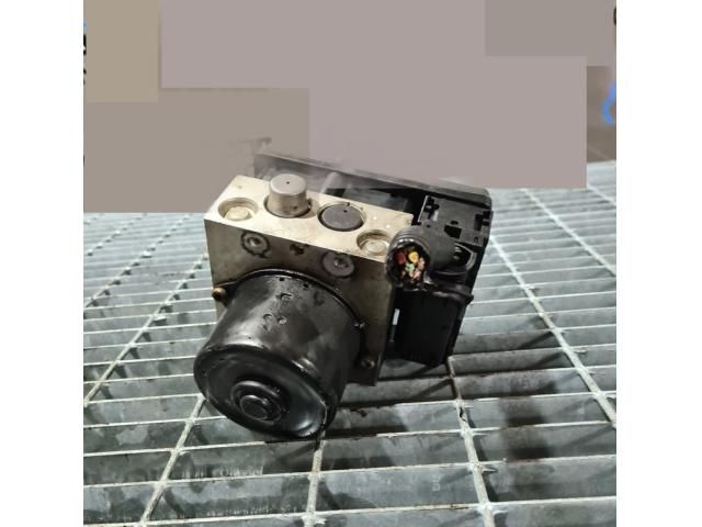 bontott NISSAN NAVARA ABS Kocka