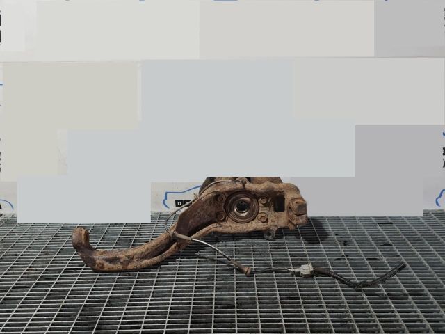 bontott NISSAN NAVARA Bal első Csonkállvány