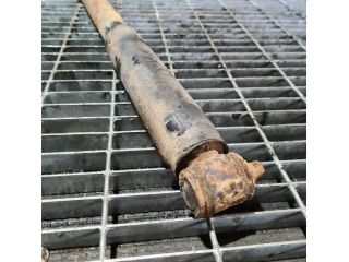 bontott NISSAN NAVARA Bal hátsó Lengéscsillapító