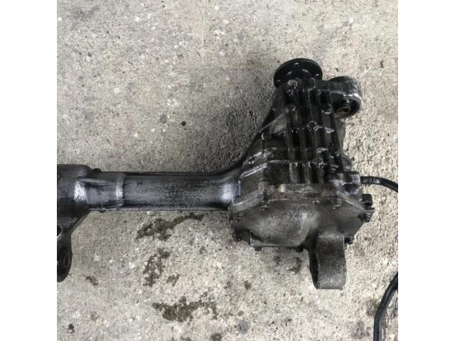 bontott NISSAN NAVARA Első Differenciálmű