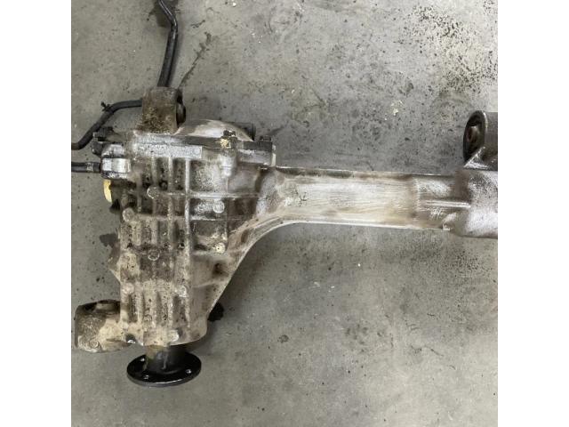 bontott NISSAN NAVARA Első Differenciálmű