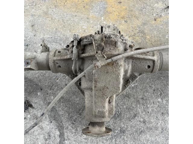 bontott NISSAN NAVARA Hátsó Bölcső