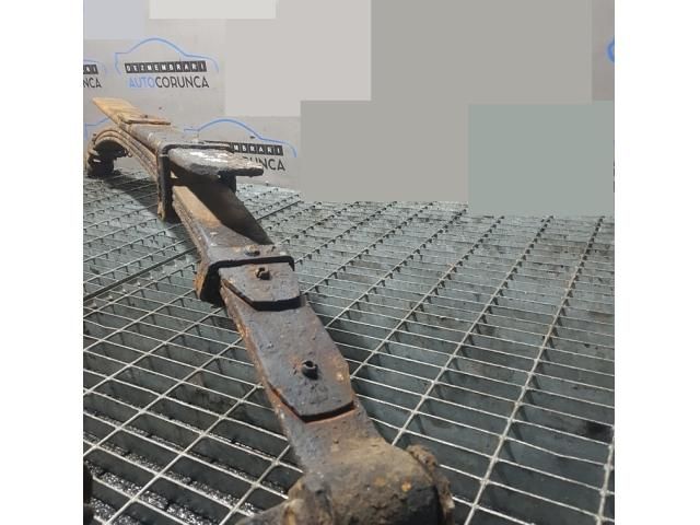 bontott NISSAN NAVARA Hátsó Rugó