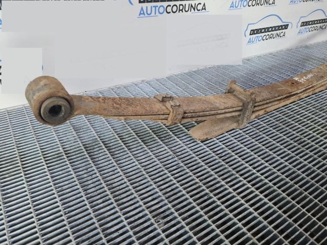 bontott NISSAN NAVARA Hátsó Rugó