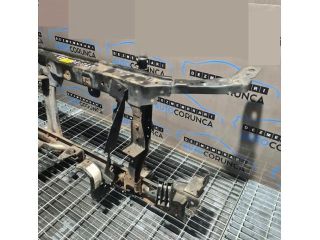 bontott NISSAN NAVARA Homlokfal (Üres lemez)